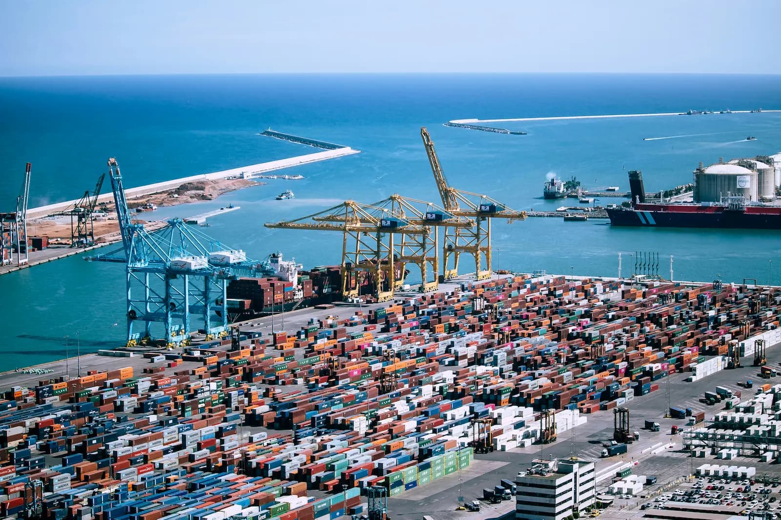 Cargo logistics and port infrastructure